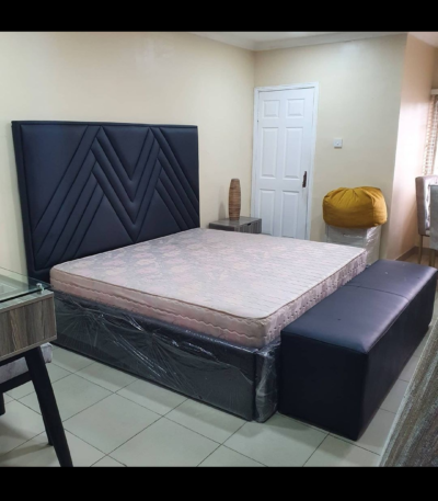 BerryField Series 6ft by 6ft King Size Upholstered Bedframe with Footstool with 2 Bedsides Bed Frames Largelife Furnitures