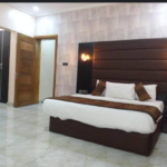 Adunola Series Premium (Hotel Standard) 6ft by 6ft KingSize Bedframe &Lights